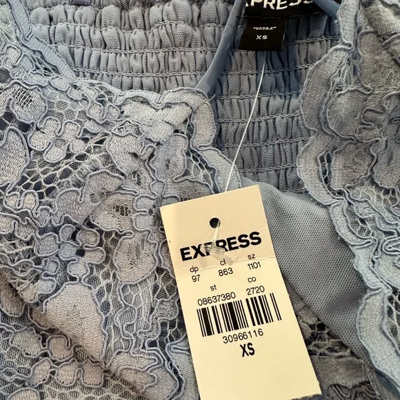 Express lace crop top - NWT - Picture 2 of 5